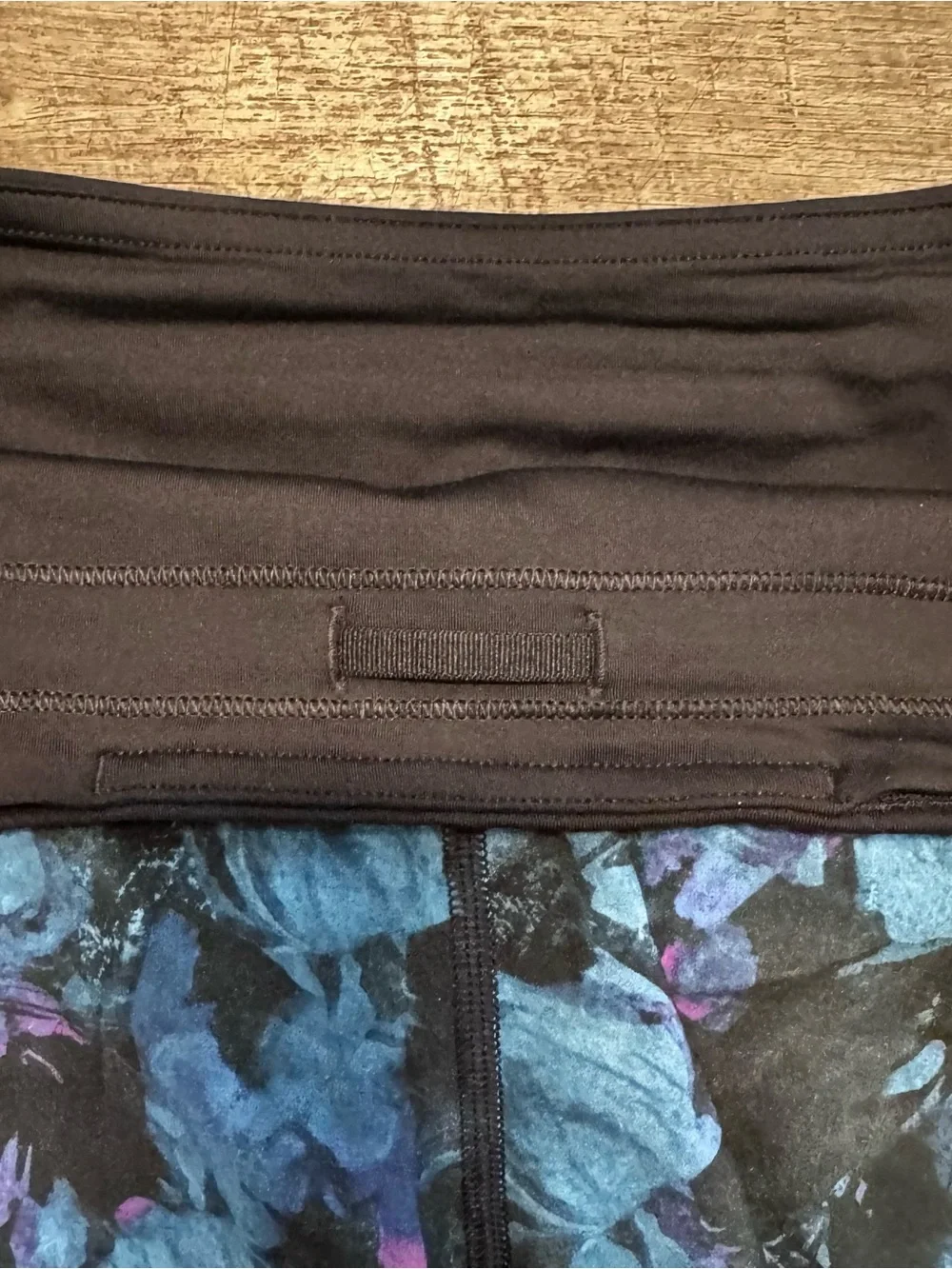 Lululemon Speed Up Shorts Floral Shift Blue/Black Multi Womens Sz. 4 Tall